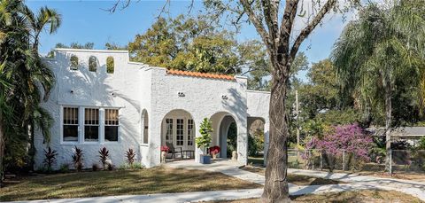 A home in LAKELAND