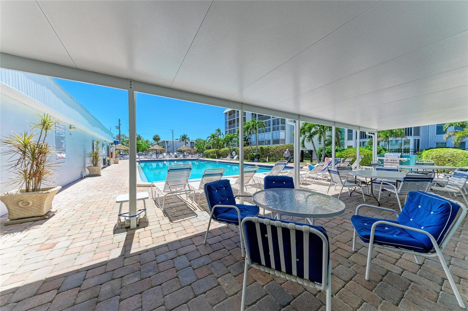 MOORINGS OF MAXIMO CONDO - Residential