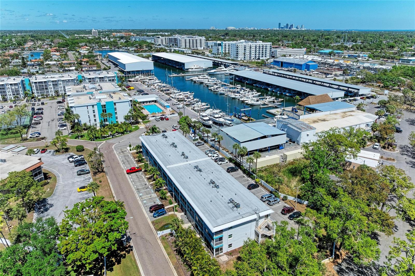 MOORINGS OF MAXIMO CONDO - Residential