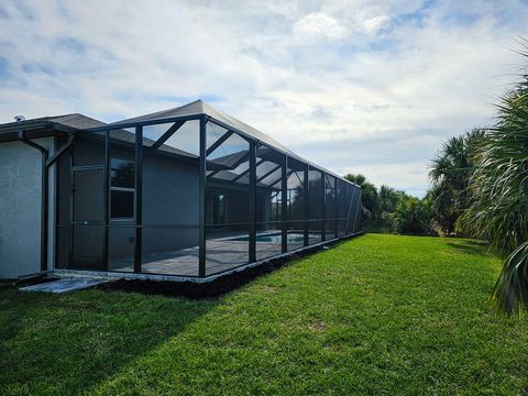 A home in PORT CHARLOTTE