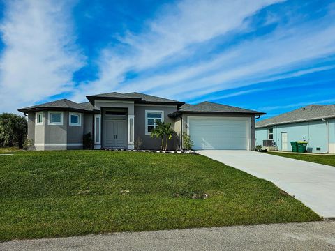 A home in PORT CHARLOTTE