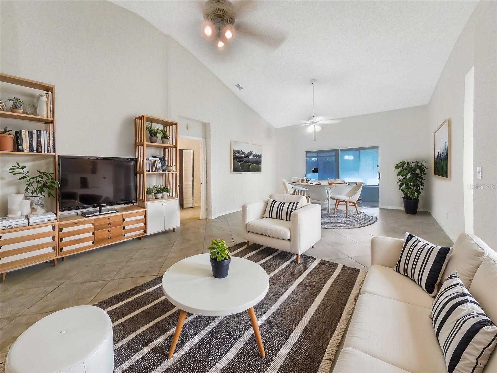 1110 MCDANIEL STREET 1110