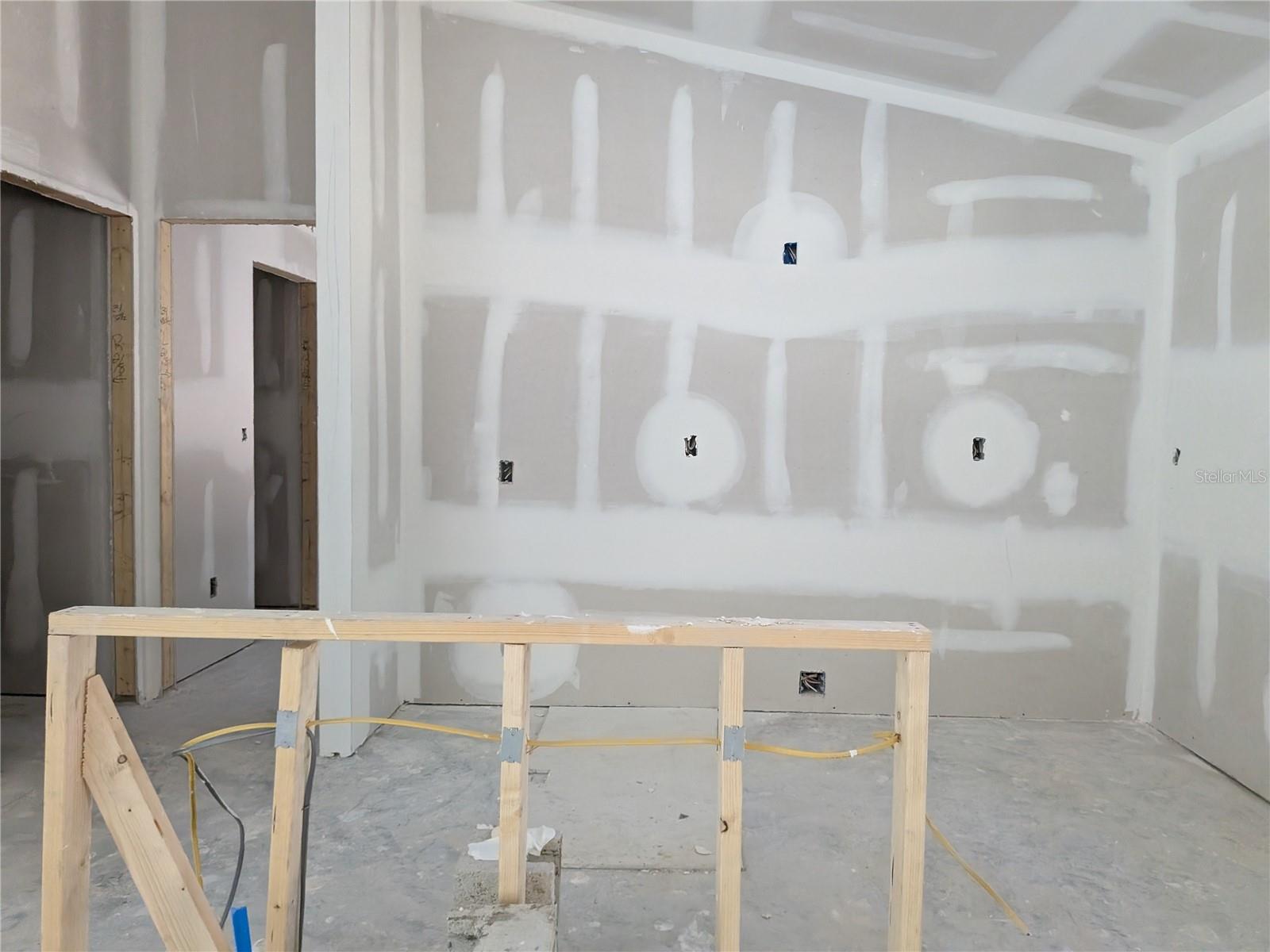 CITRUS SPGS UNIT 27 - Residential