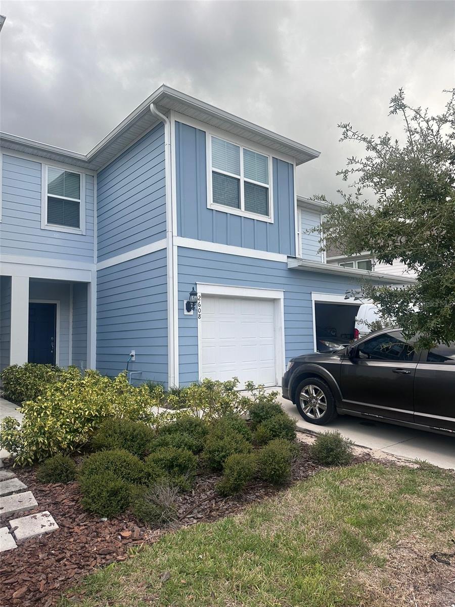 Beautiful home located in the desirable community of Cypress Cay. Featuring 3 bedrooms and 2.5 bathrooms, this property offers a comfortable and functional layout, perfect for living or as an investment.
Enjoy a stunning lake view, creating the ideal setting for relaxation and family gatherings. The home boasts an excellent location, just minutes from US-192, with easy access to shopping, dining, tourist attractions.
The Community include a pool, playground, basketball court, dog park, walking trails, internet speed
Don’t miss the opportunity to own a home in a quiet community while still being close to it all.