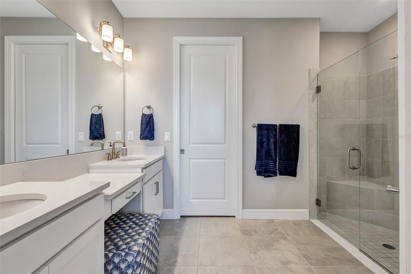 AZARIO ESPLANADE PH III SUBPH D - Residential