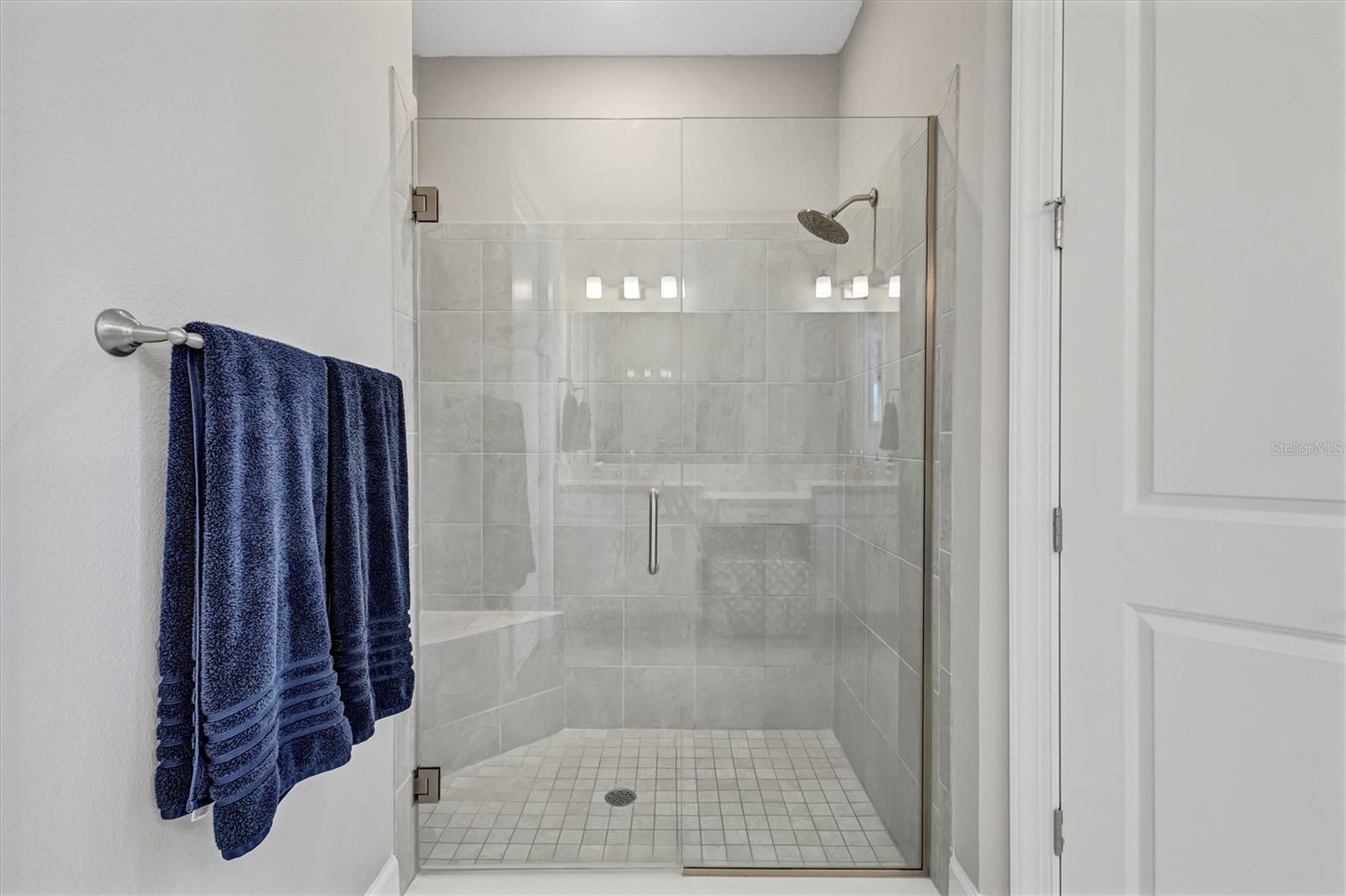 AZARIO ESPLANADE PH III SUBPH D - Residential