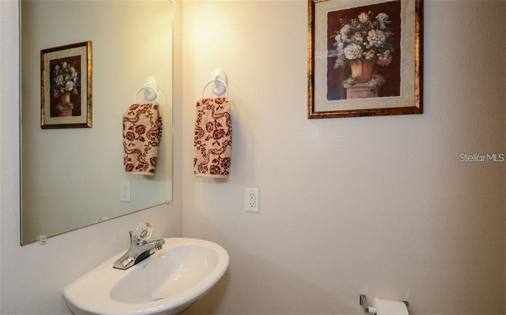 Photo 6 of 32 of 7685 PLANTATION CIRCLE B townhome