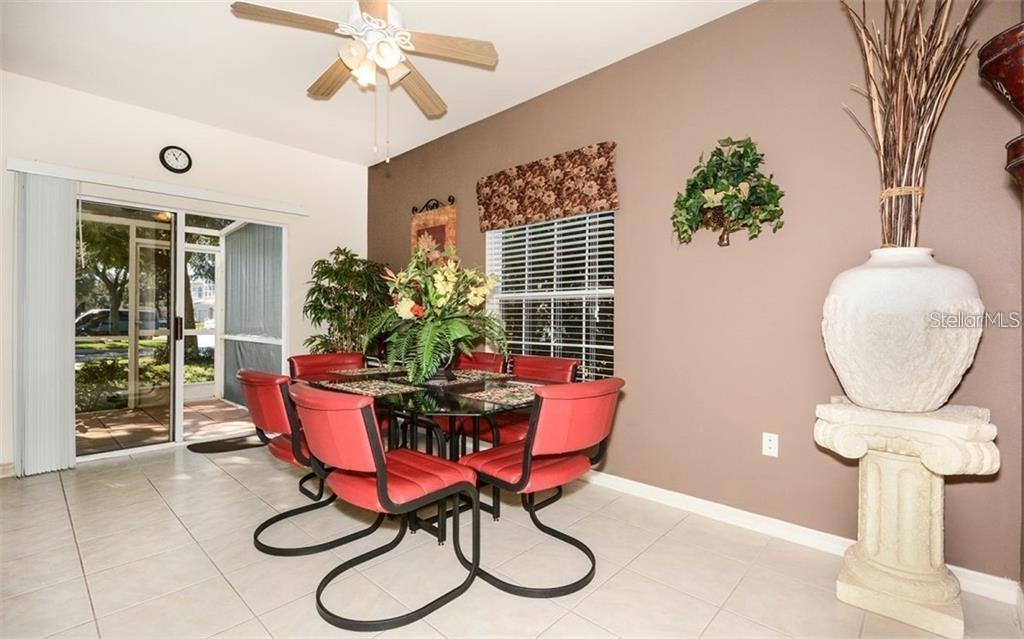 Photo 8 of 32 of 7685 PLANTATION CIRCLE B townhome