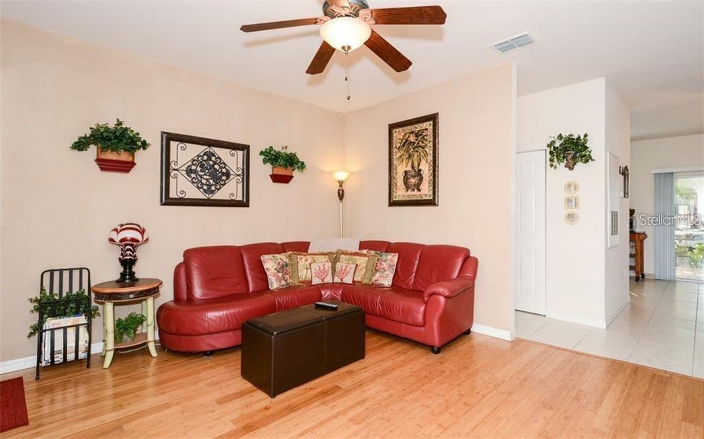 Photo 4 of 32 of 7685 PLANTATION CIRCLE B townhome
