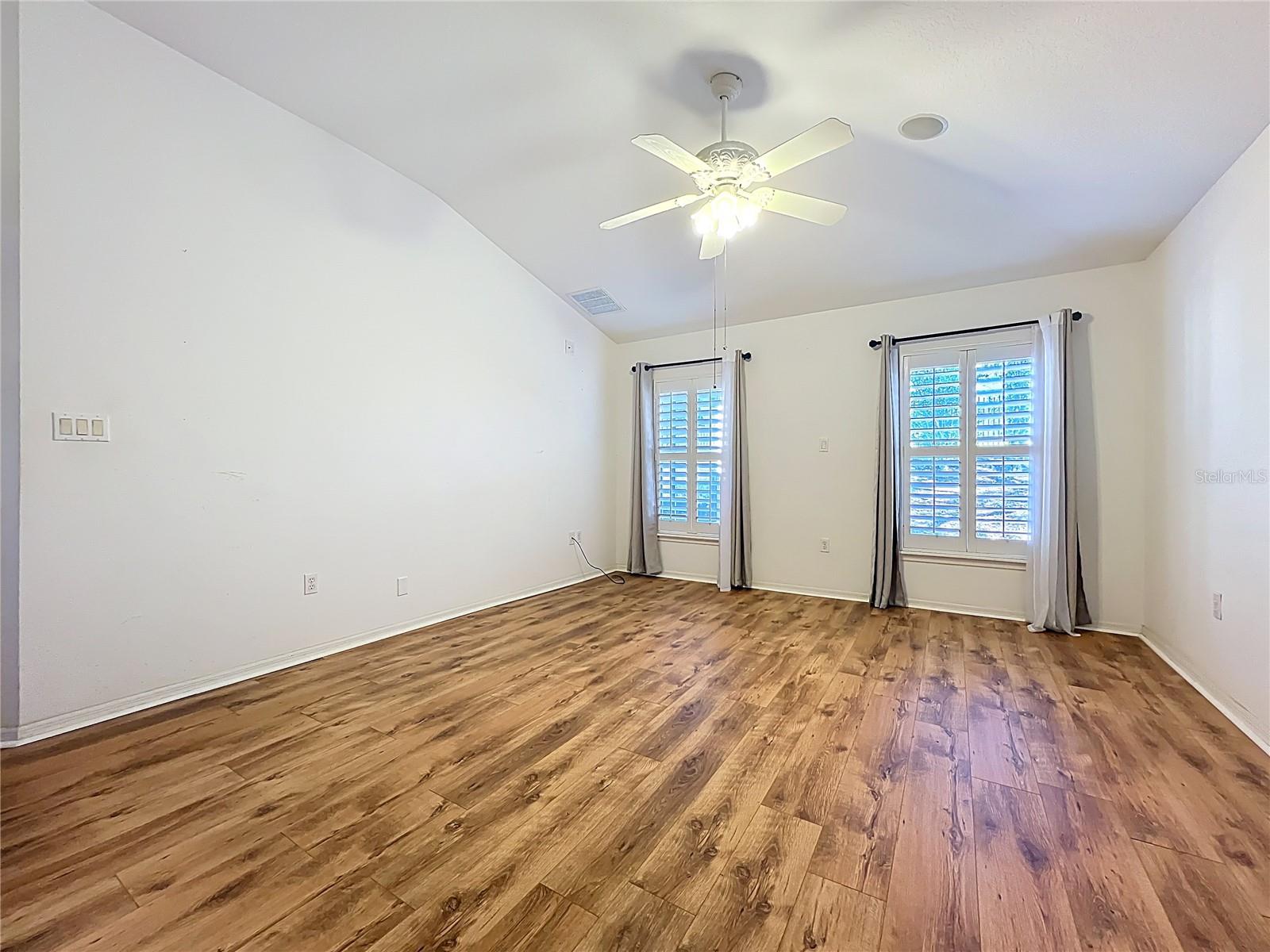 FAIRWAYS AT MT PLYMOUTH PH 03 LT 115 PB 04 - Residential