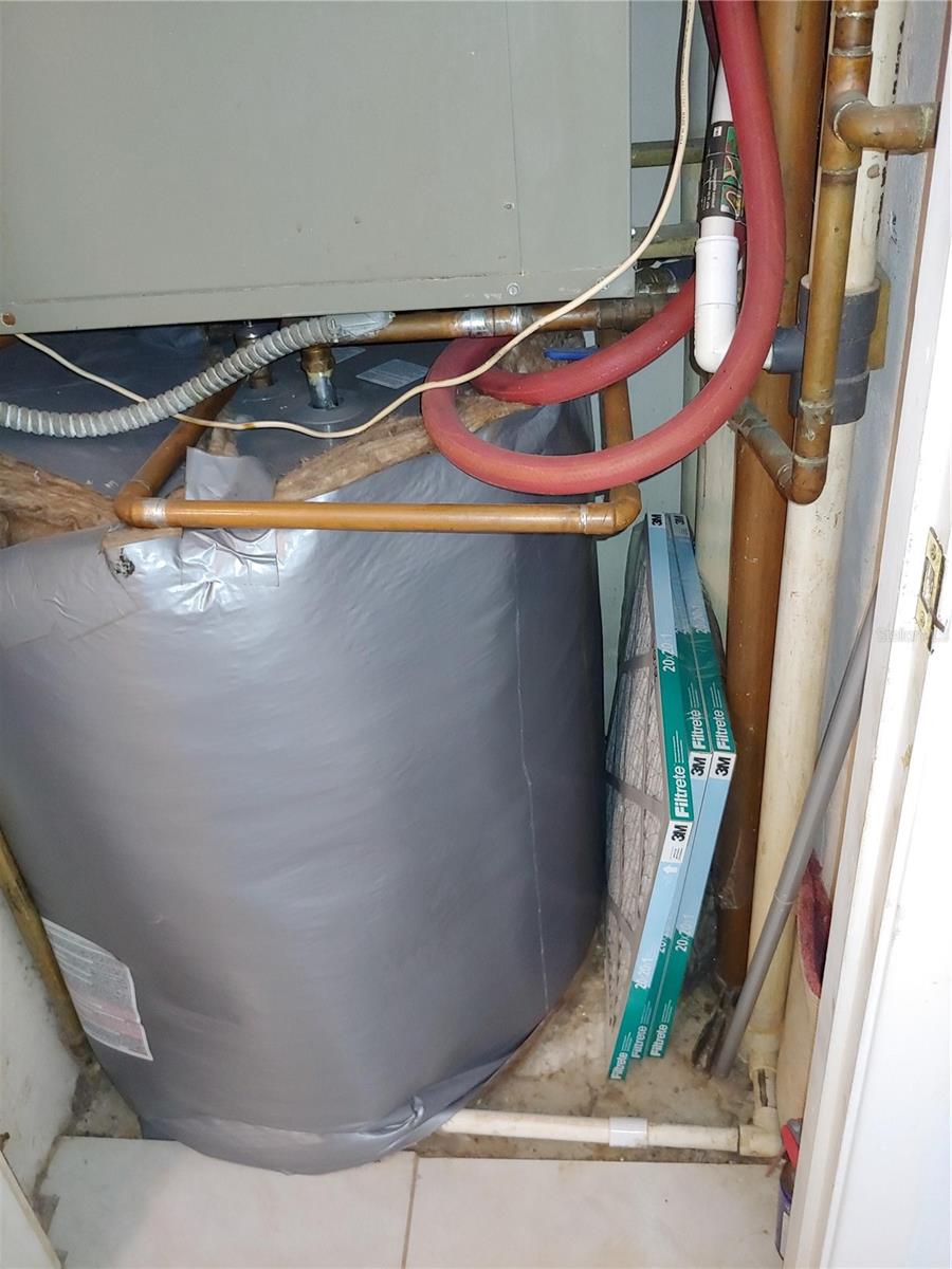 89 OCEANFRONT CONDO - Residential