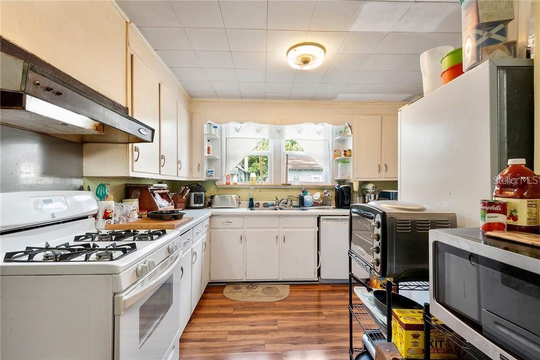 1005 E MAIN STREET