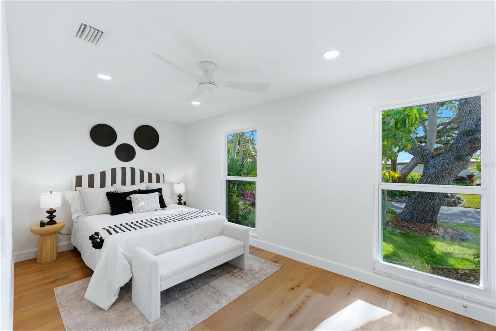 SIESTA BEACH - Residential