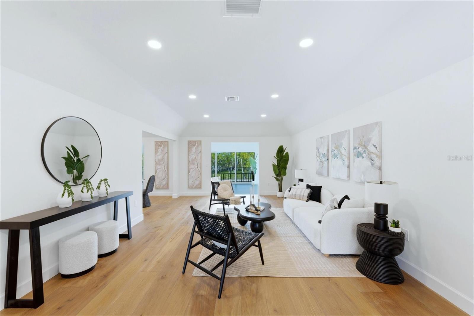 SIESTA BEACH - Residential