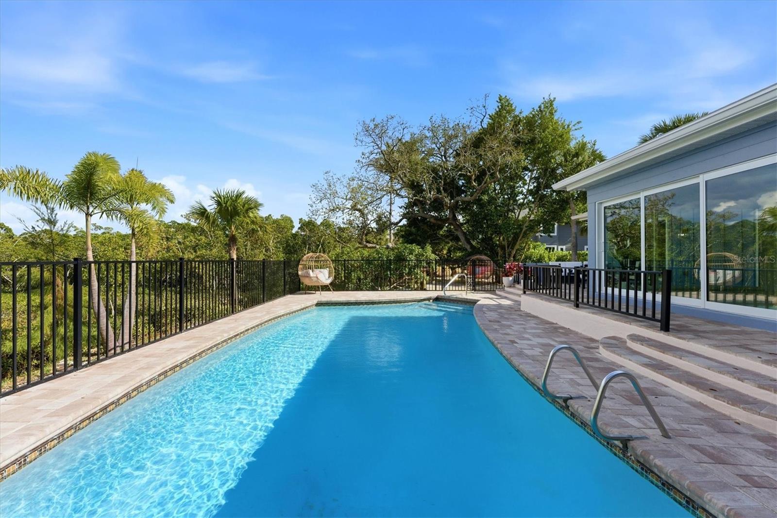 SIESTA BEACH - Residential