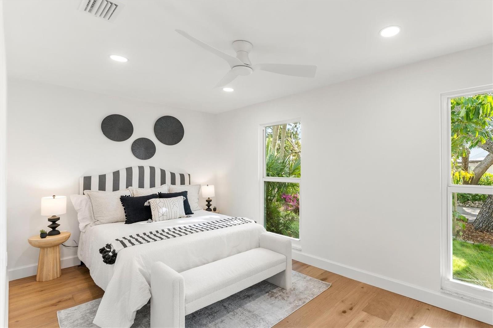 SIESTA BEACH - Residential