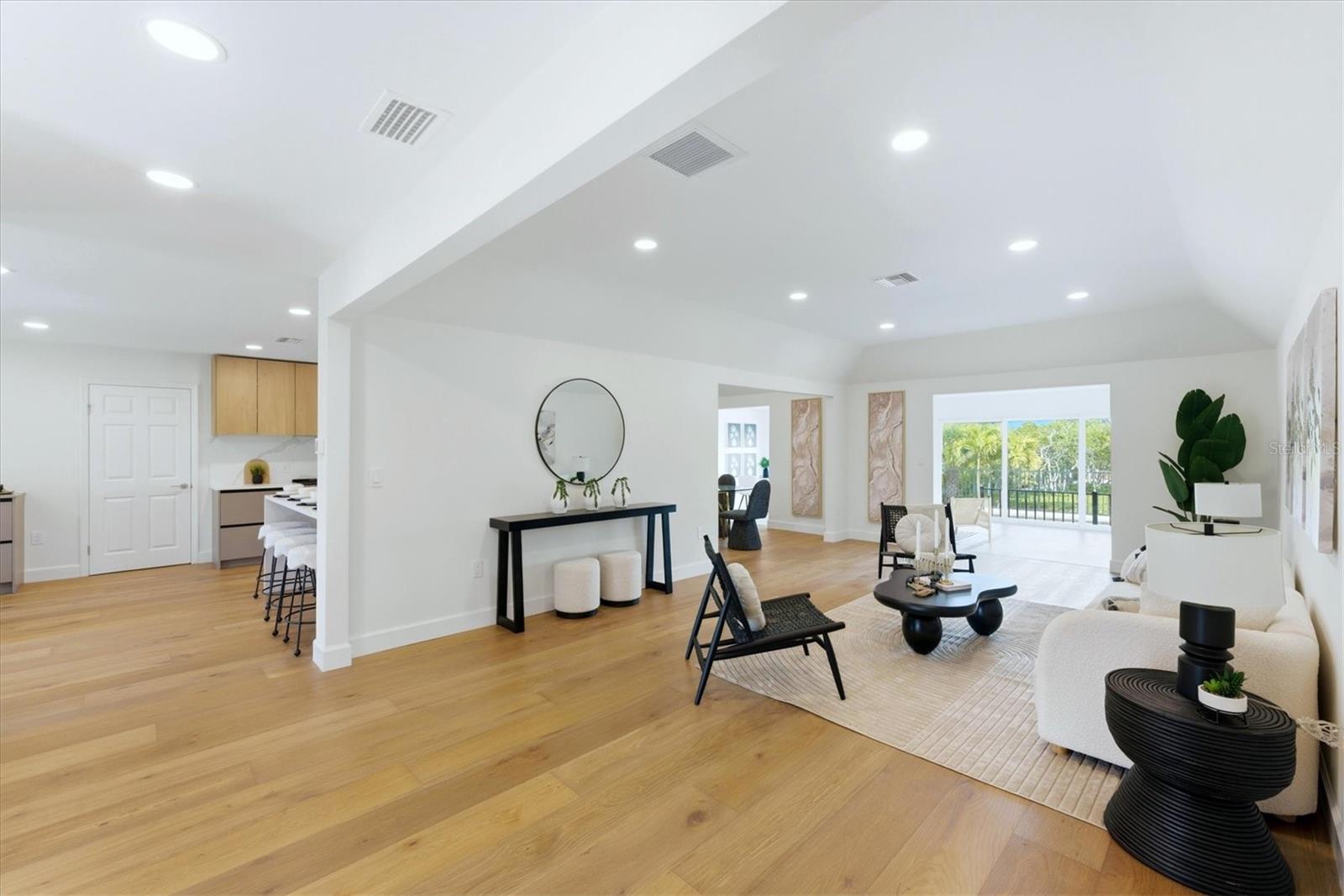 SIESTA BEACH - Residential