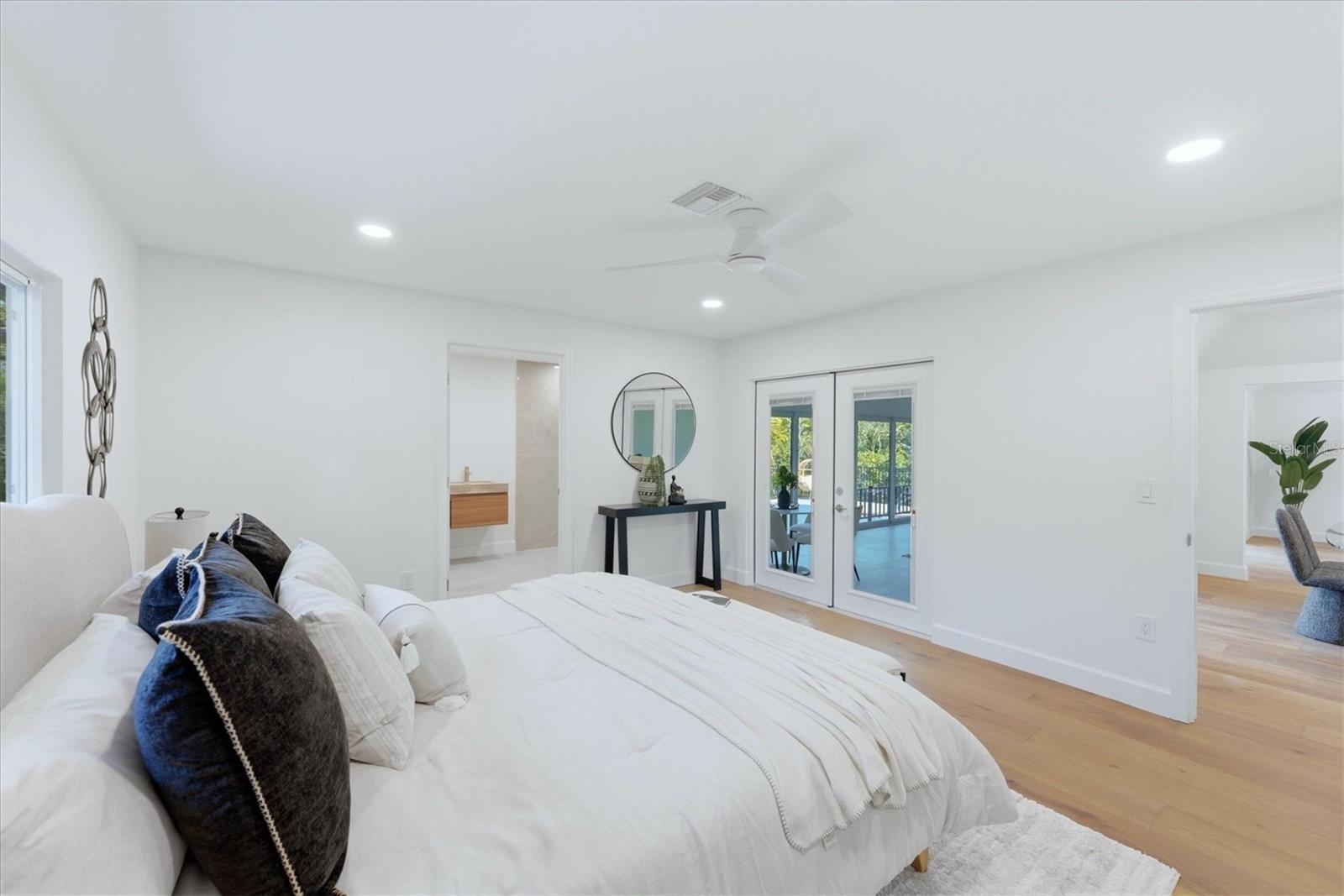 SIESTA BEACH - Residential