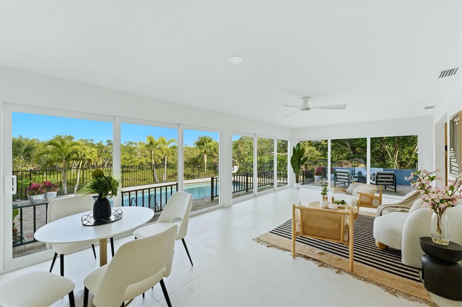 SIESTA BEACH - Residential