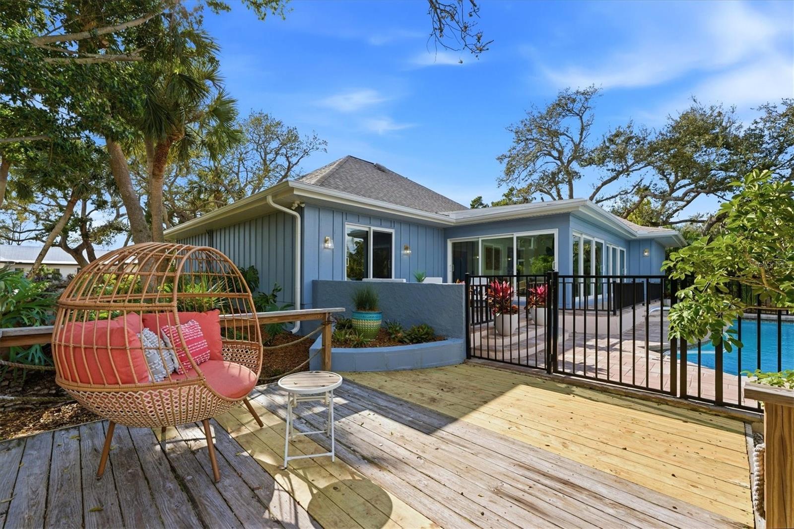 SIESTA BEACH - Residential