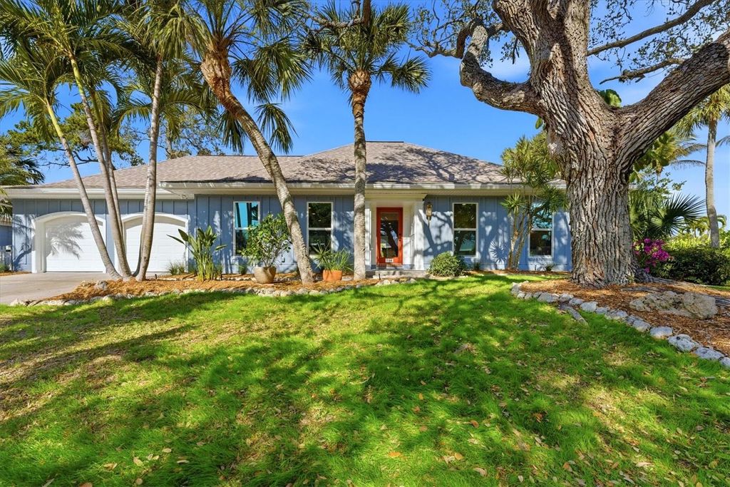 Photo of 700 Tropical Circle, Sarasota, FL 34242 (MLS # A4684757)