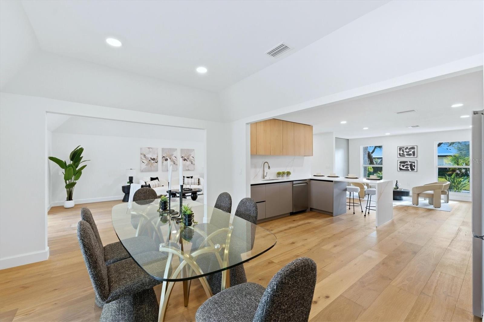 SIESTA BEACH - Residential