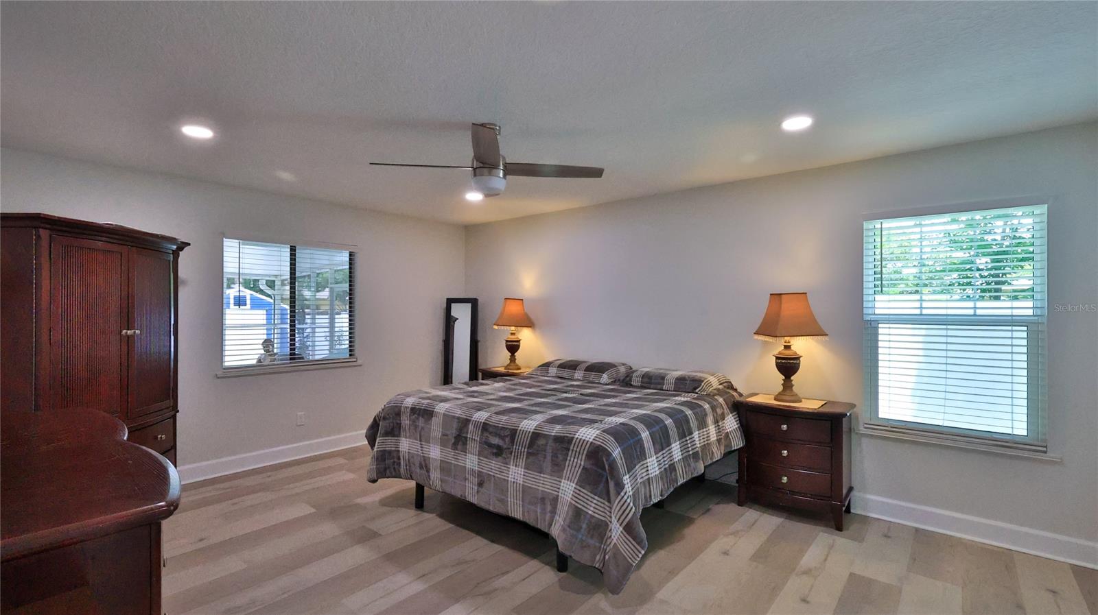 Florida Shores 01 - Residential