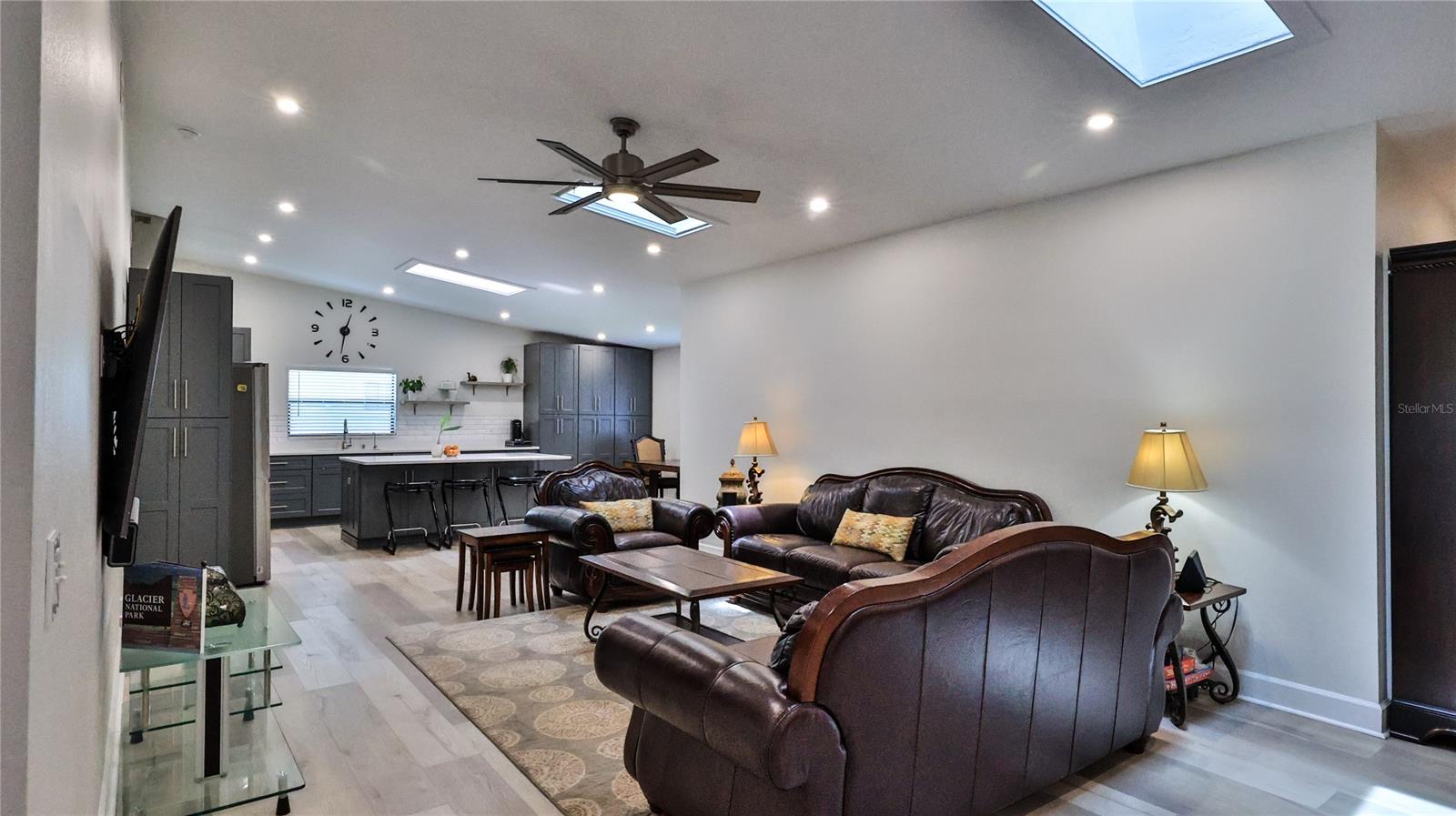 Florida Shores 01 - Residential