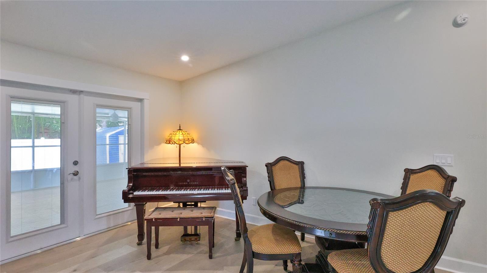 Florida Shores 01 - Residential