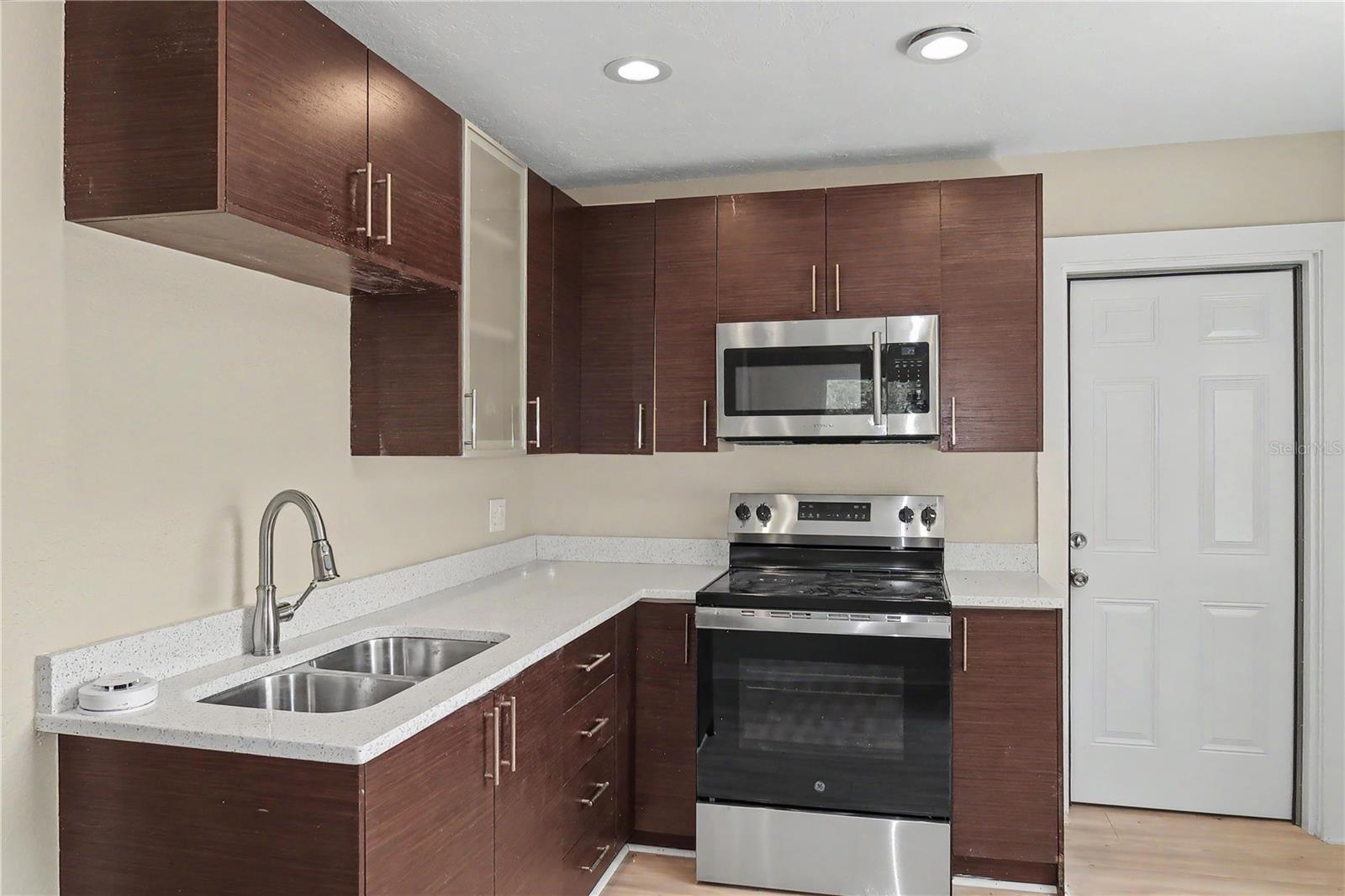 WALTON - Residential Income