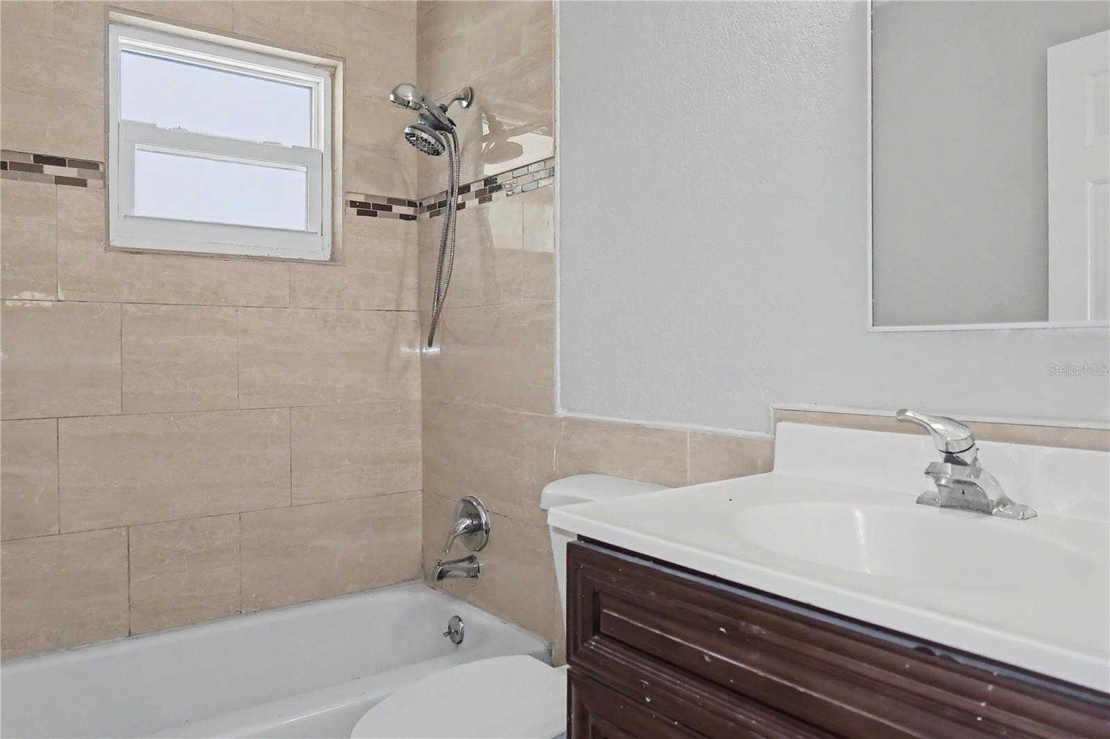 WALTON - Residential Income