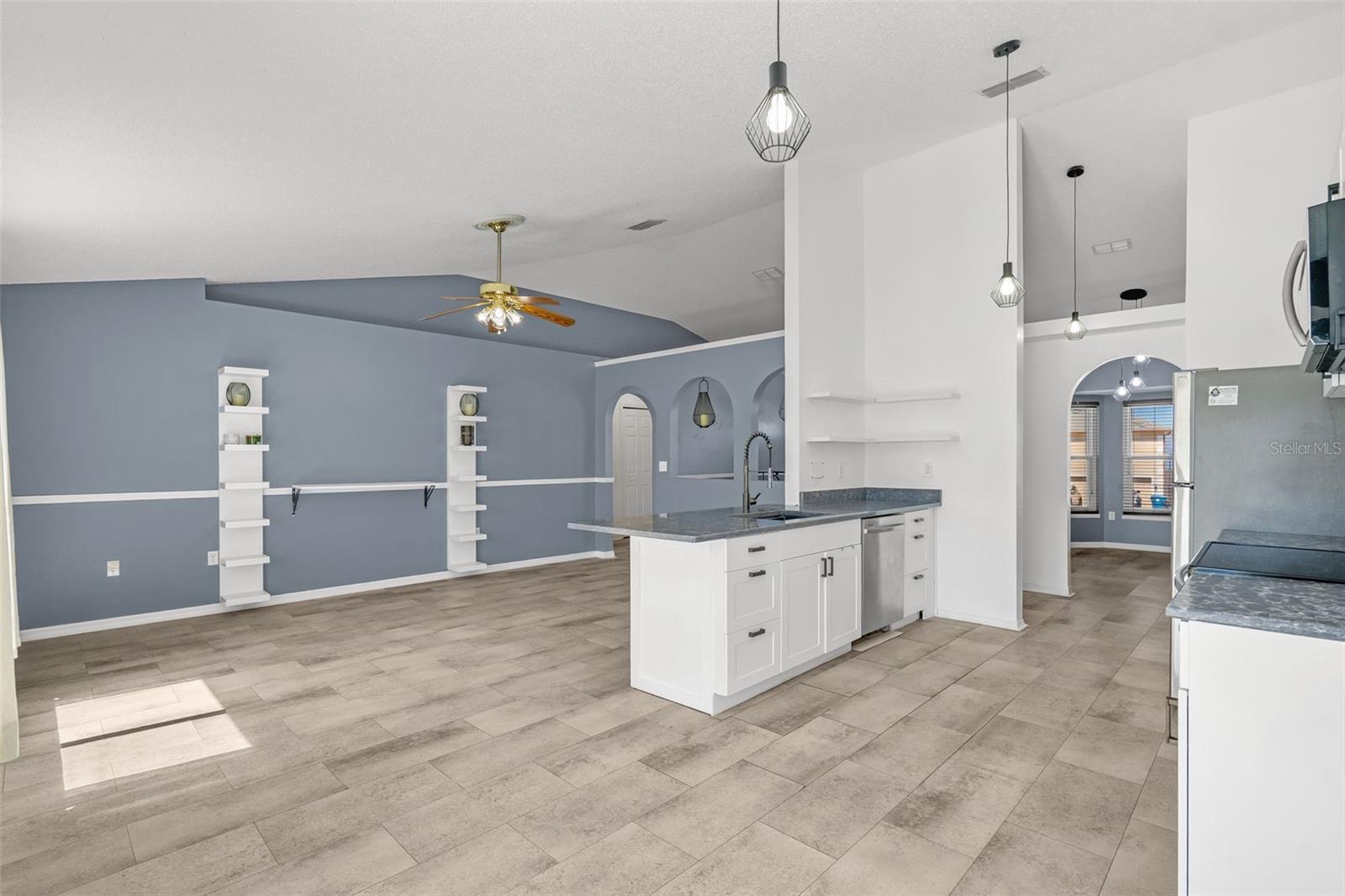 SPRING HILL - Residential