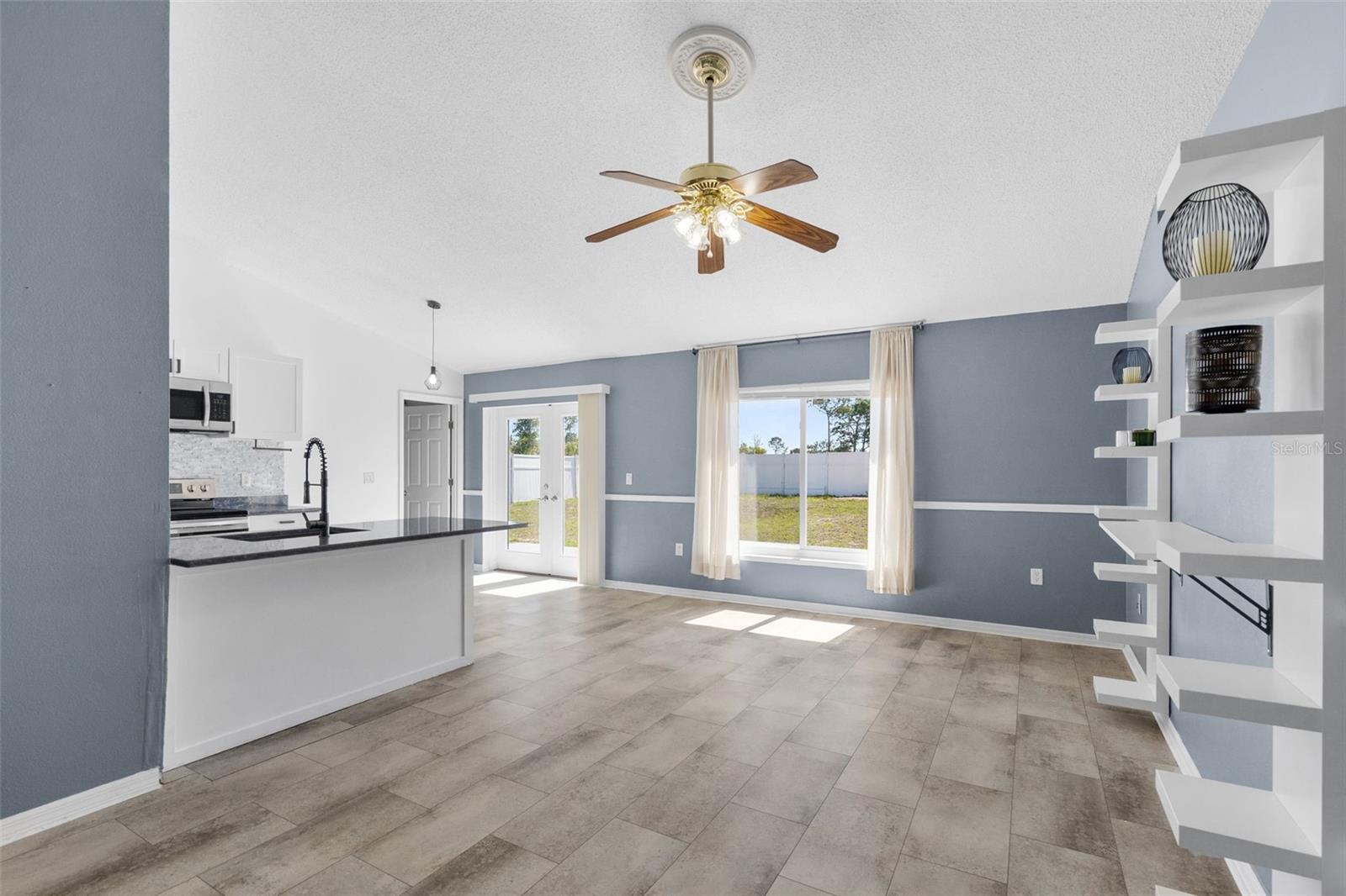 SPRING HILL - Residential