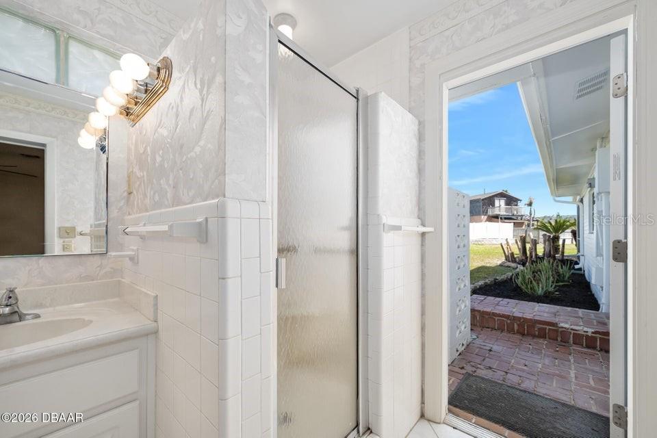 ORMOND BEACH PLAZA - Residential