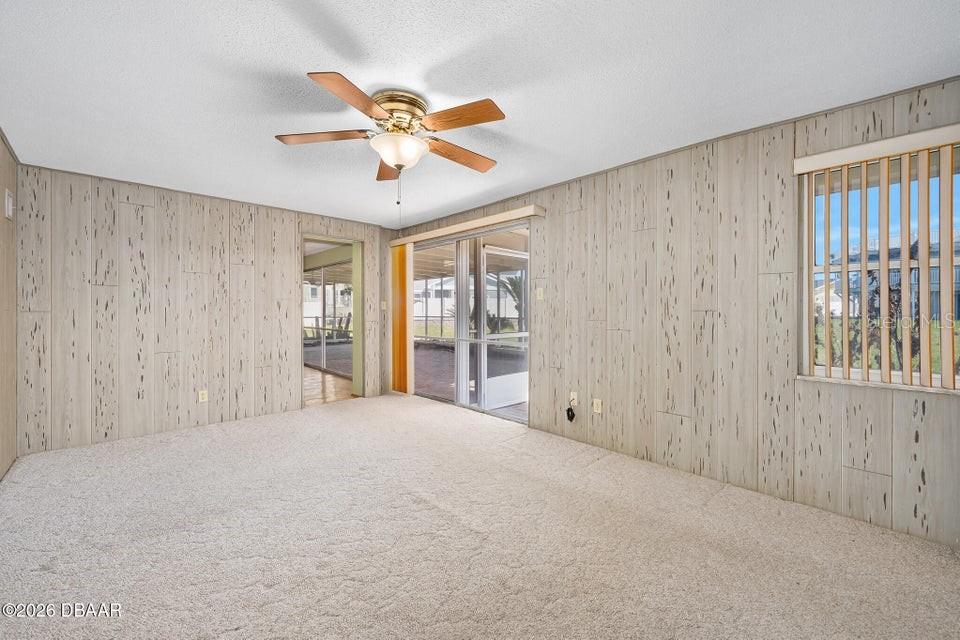 ORMOND BEACH PLAZA - Residential