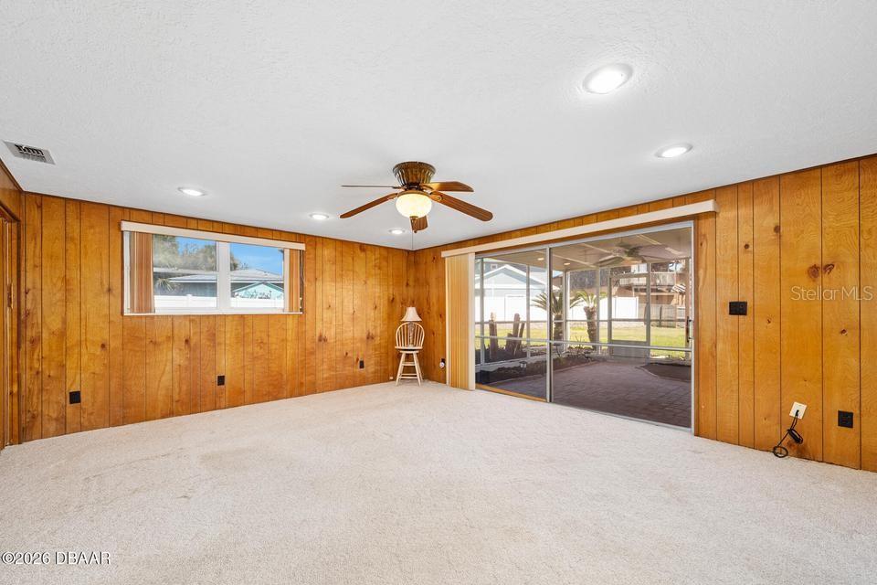 ORMOND BEACH PLAZA - Residential