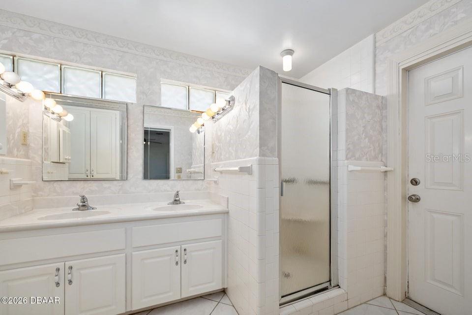 ORMOND BEACH PLAZA - Residential