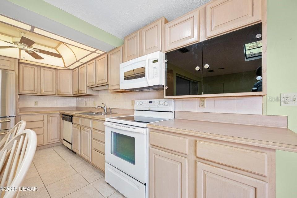 ORMOND BEACH PLAZA - Residential