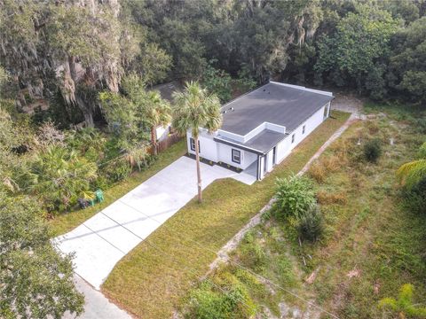 A home in DELAND