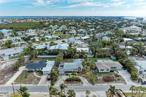 A home in ANNA MARIA