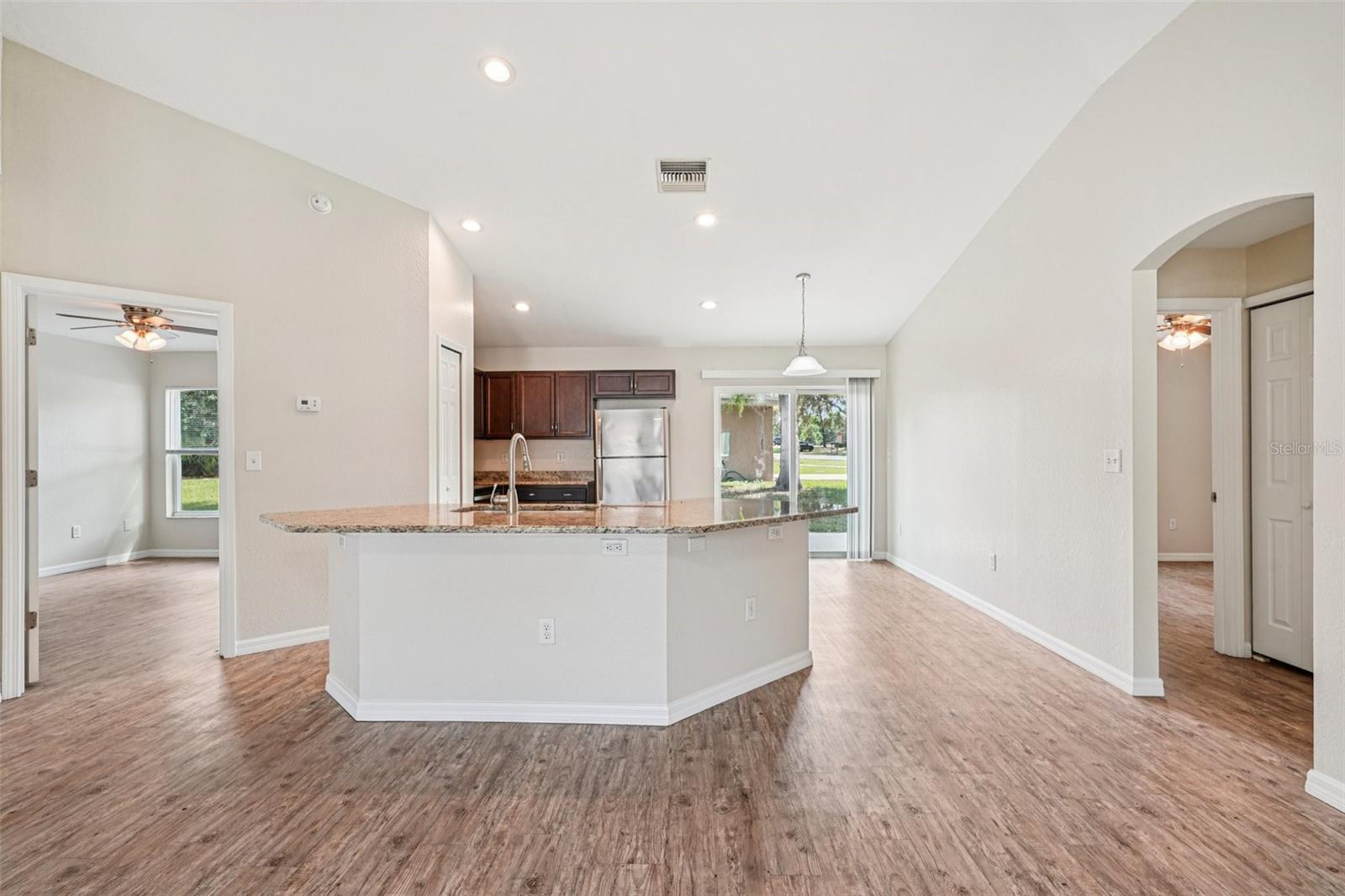 SILVER SPGS SHORES UN 25 - Residential