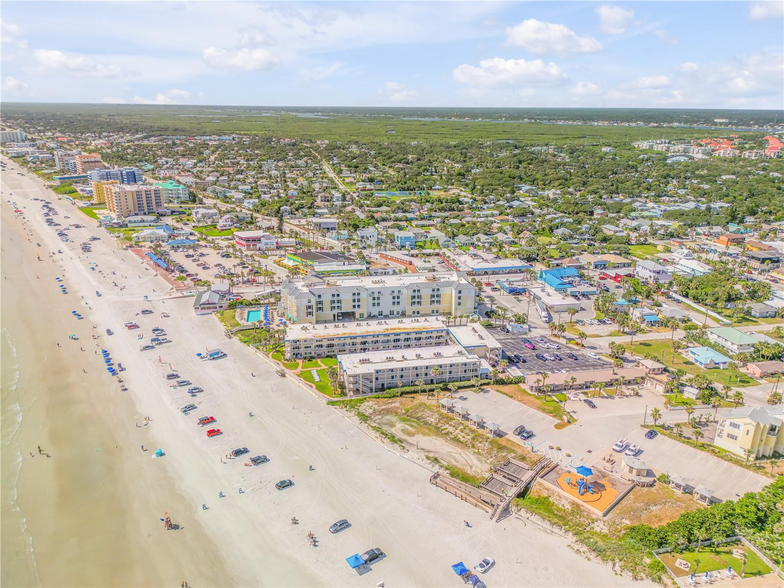 WIN SAN CLUB CONDO - Residential