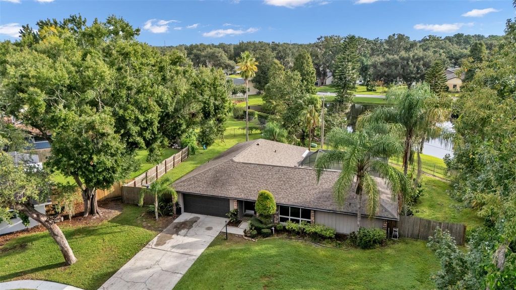 Photo of 6310 Oak Square E, Lakeland, FL 33813 (MLS # L4955881)