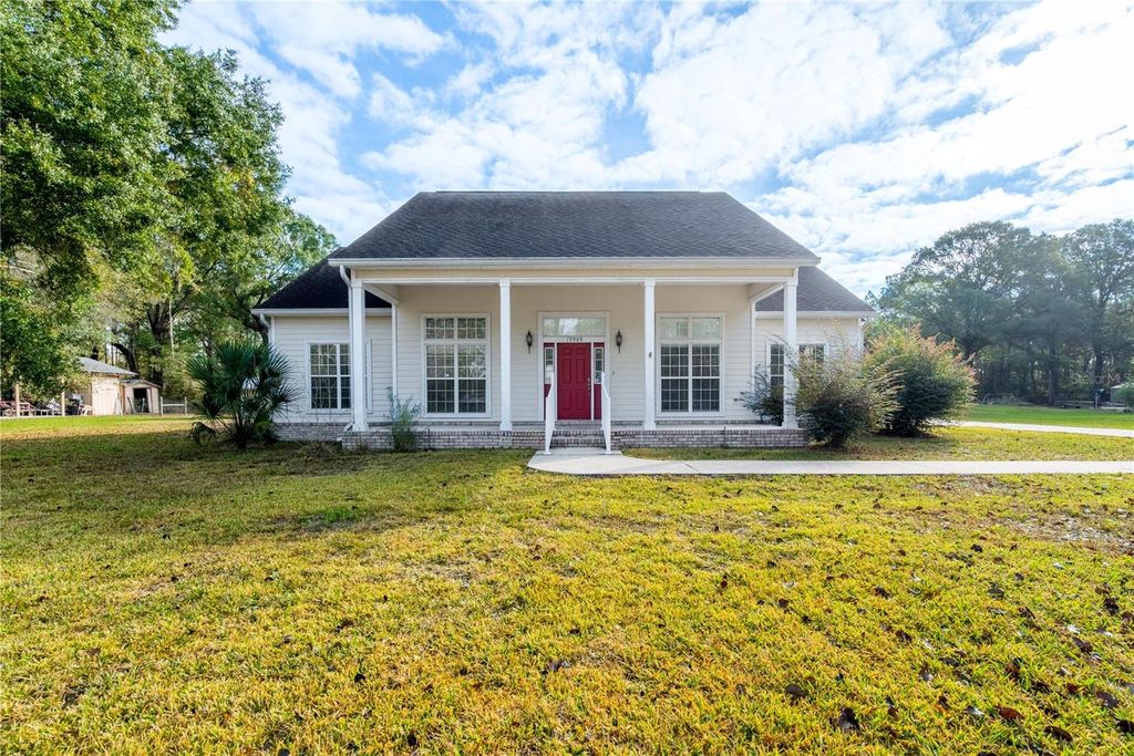 Photo of 15989 NE 15th Place, Starke, FL 32091 (MLS # GC535869)