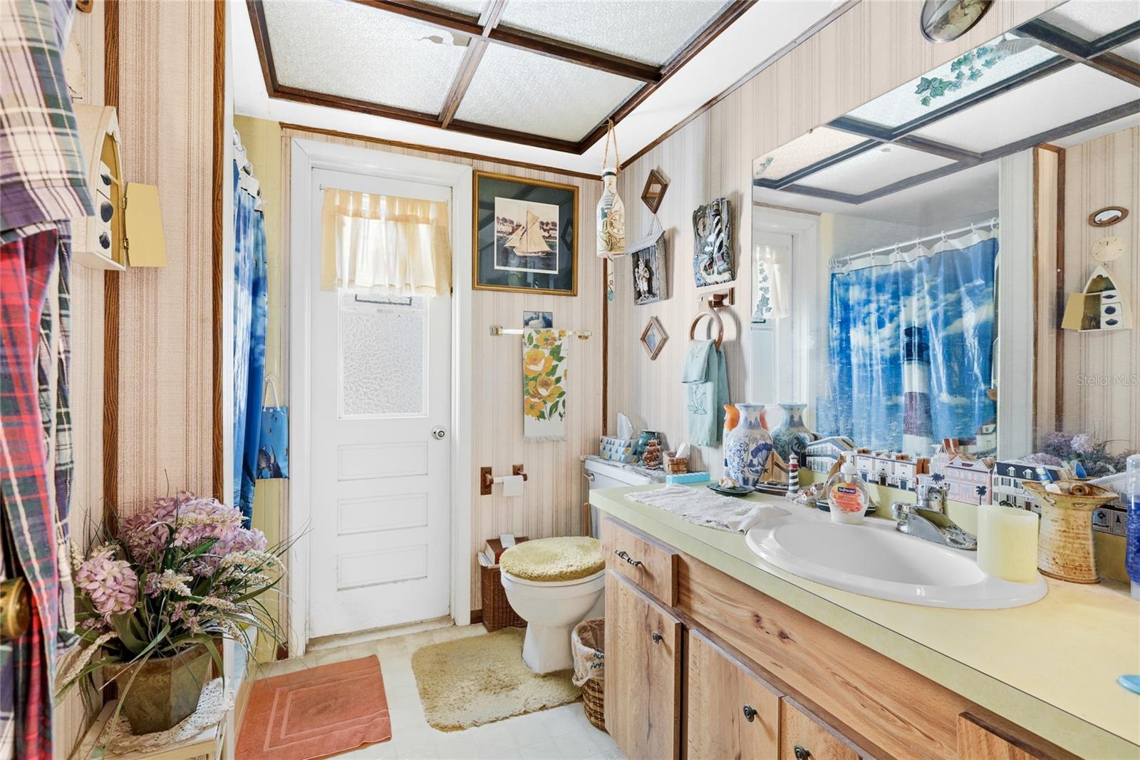 RIDGEWOOD ESTATES 19TH ADD - Residential