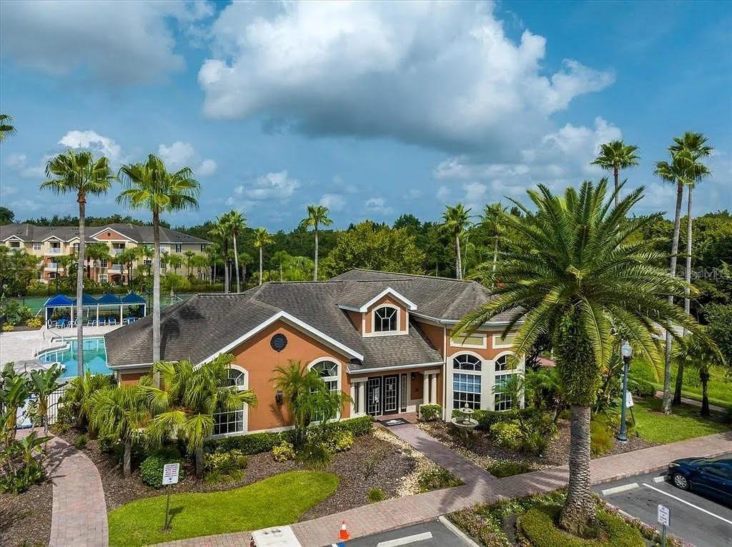 VILLAS AT LAKESIDE A CONDO - Residential