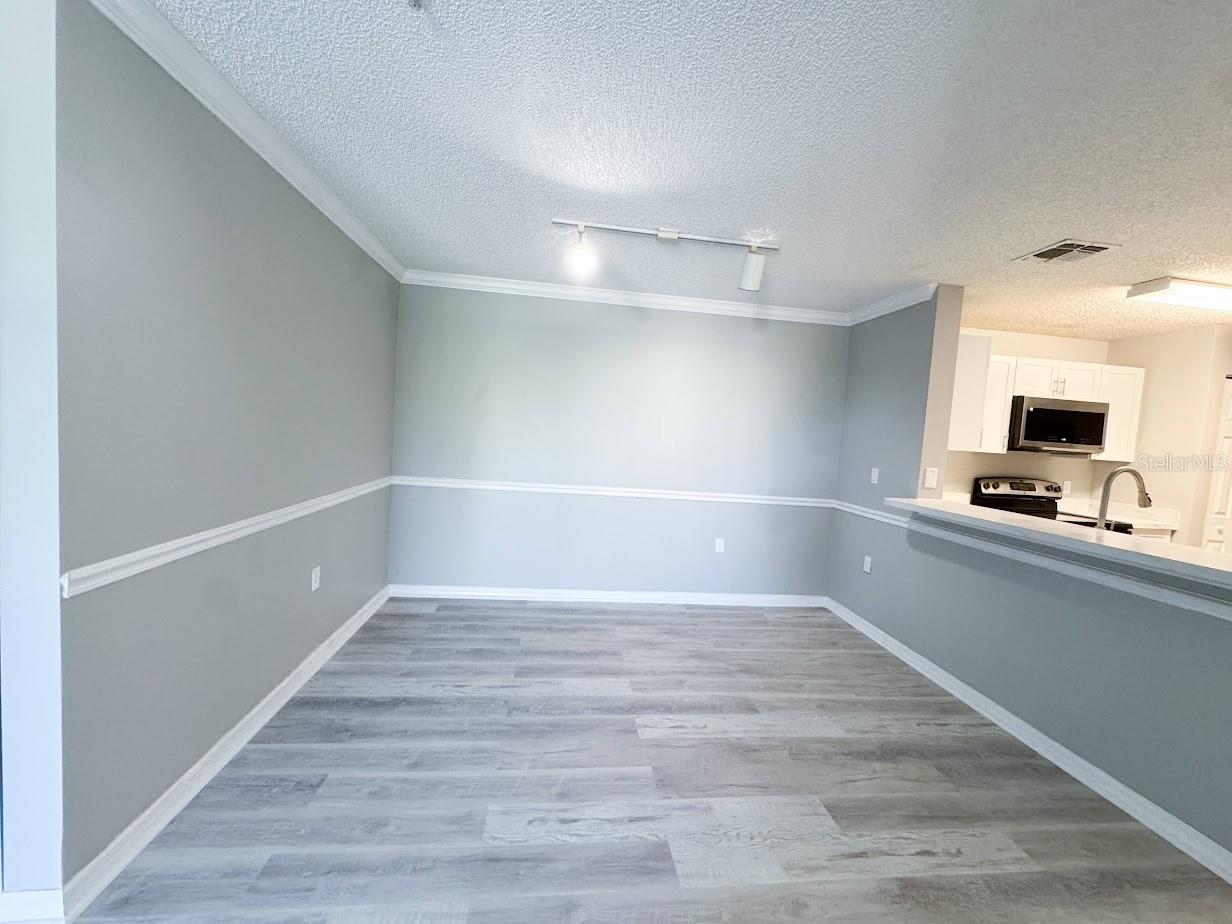 VILLAS AT LAKESIDE A CONDO - Residential