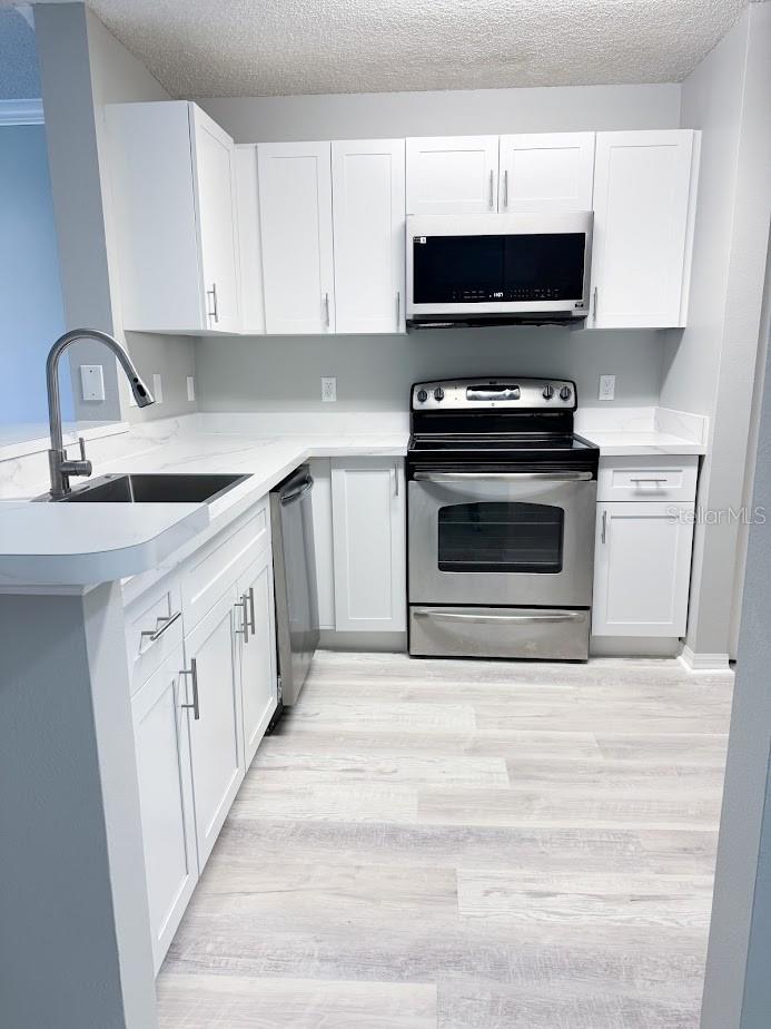 VILLAS AT LAKESIDE A CONDO - Residential