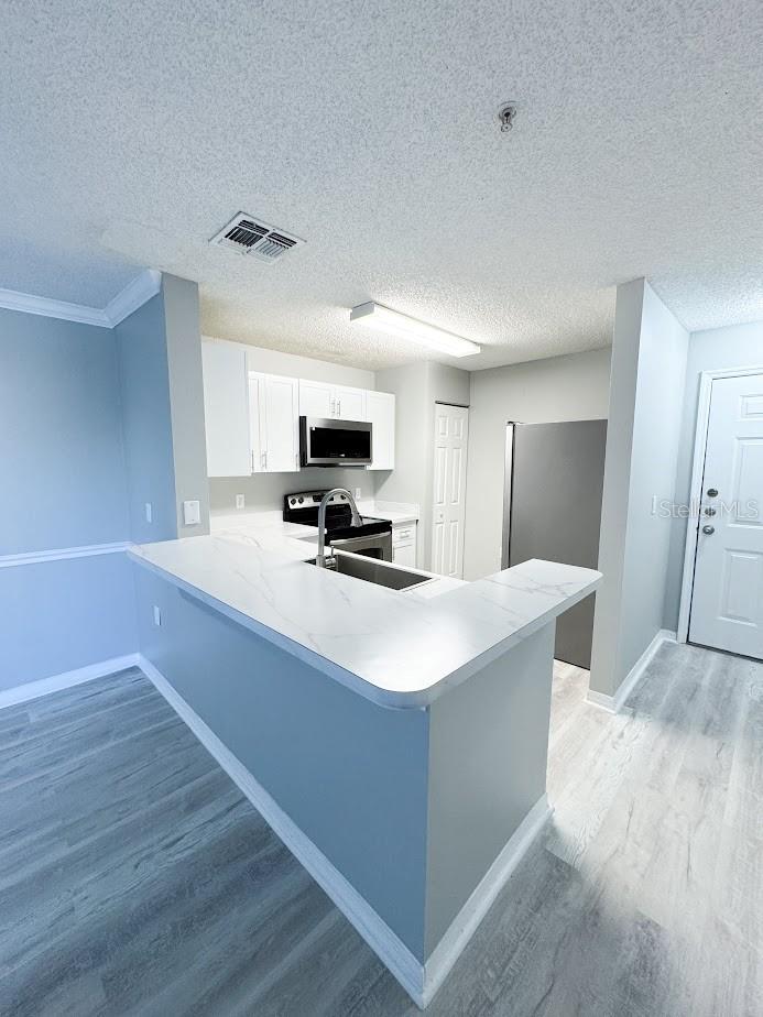 VILLAS AT LAKESIDE A CONDO - Residential