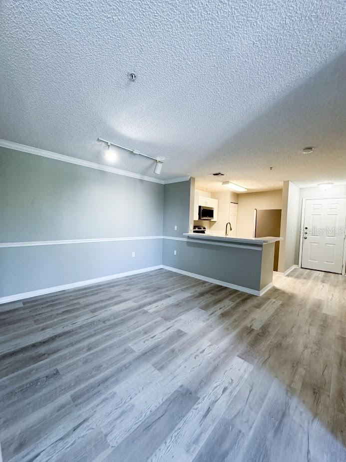 VILLAS AT LAKESIDE A CONDO - Residential